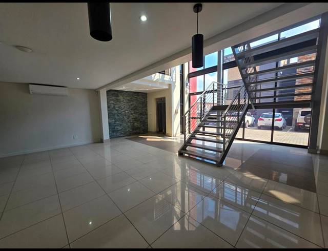 BUSINESS PROPERTY TO RENT IN DIE HOEWES